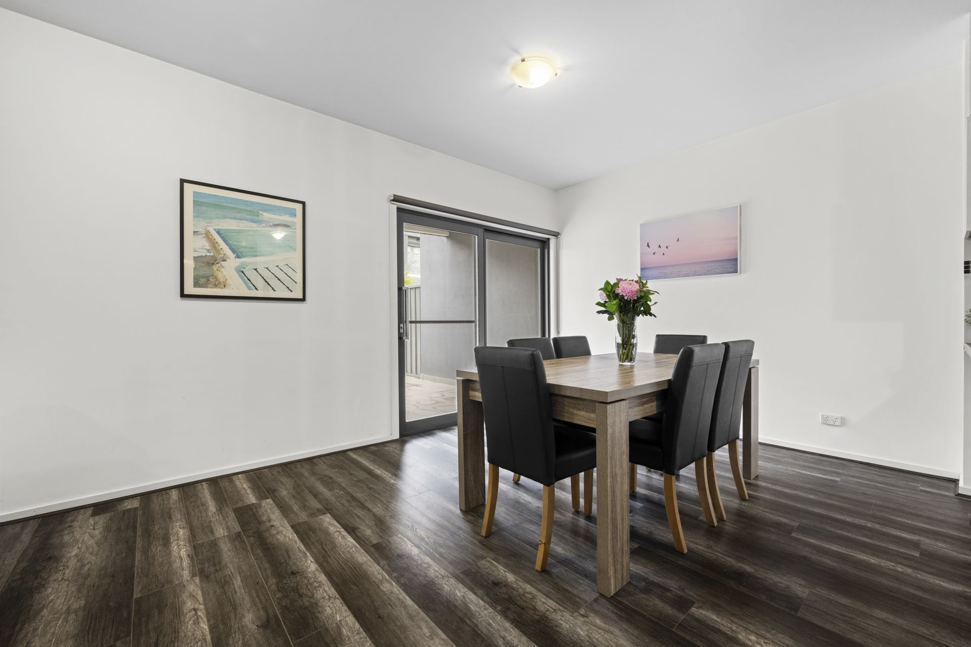 Spacious And Stylish, Welcome To The Cotters In Epping