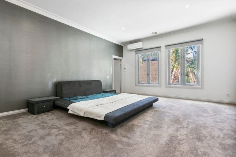 10 Wattlebird Crescent, Reservoir