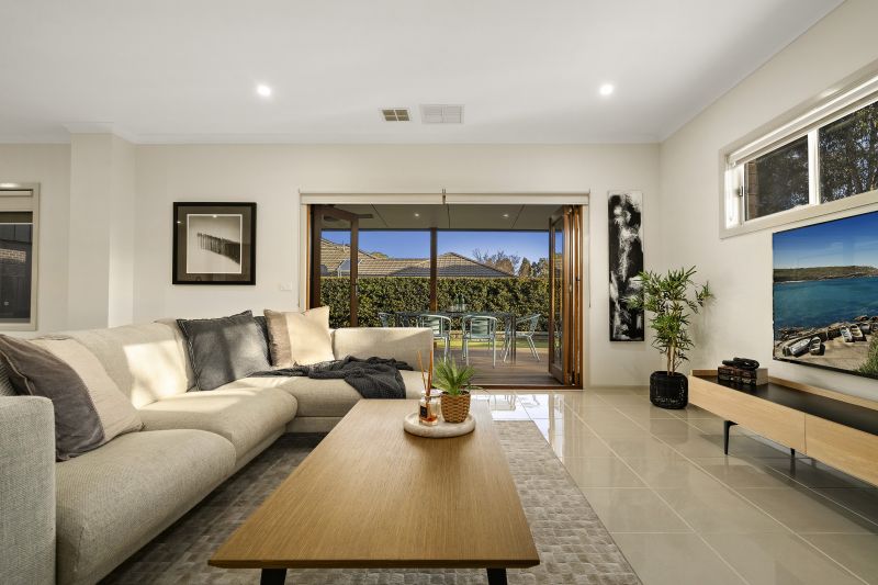 2 Kalatha Street, South Morang