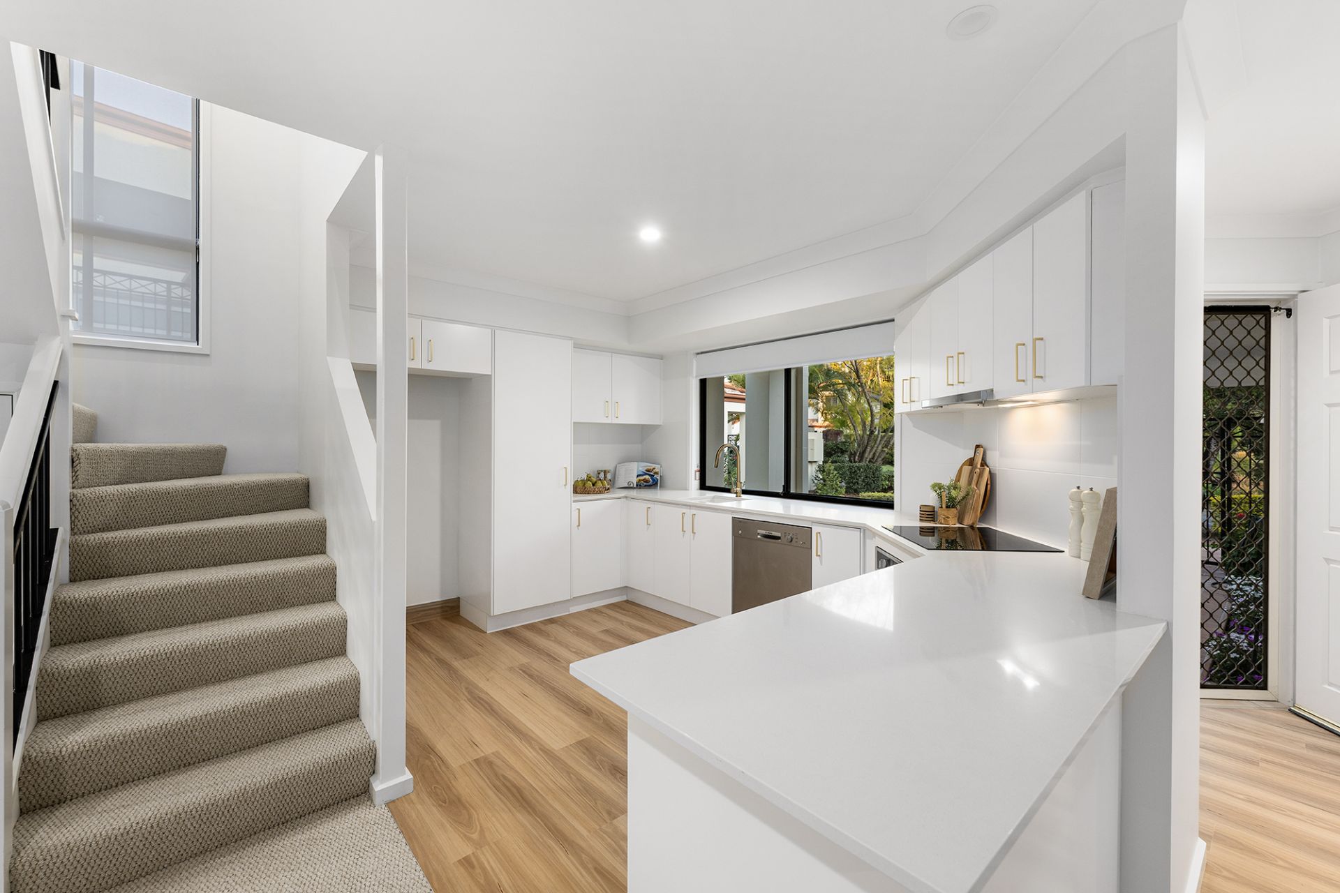 2/23 Santa Barbara Road, Hope Island QLD 4212, Hope Island - Thumbnail 5