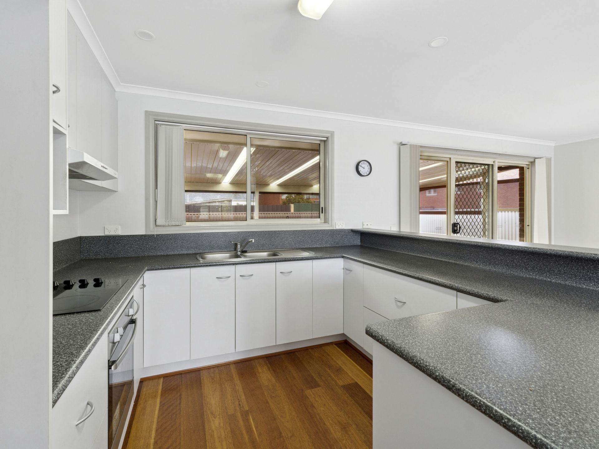2/63 Dennis Street Colac VIC, Colac - Thumbnail 2