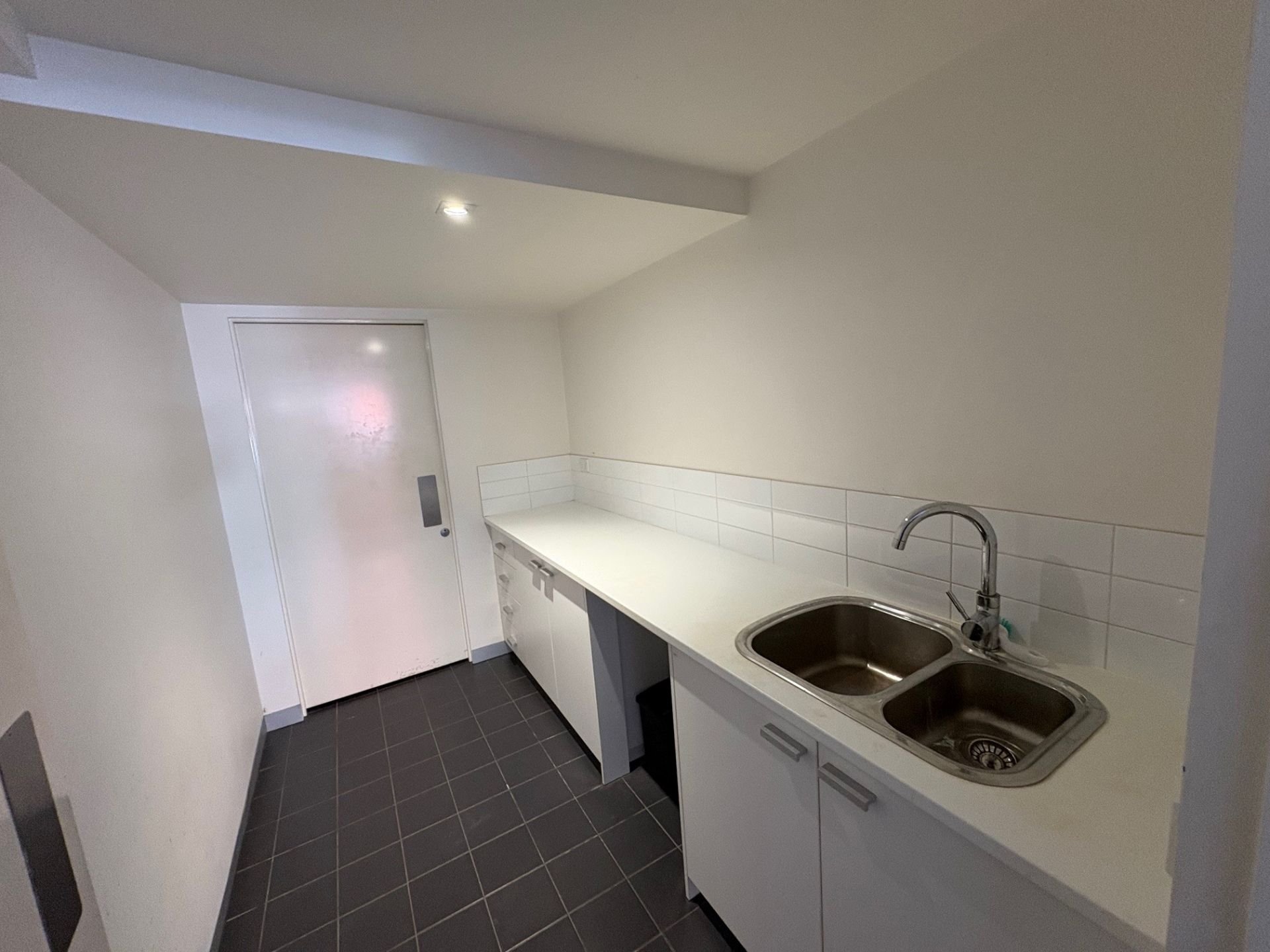 Street Frontage Office/Retail in sought after trendy Collingwood