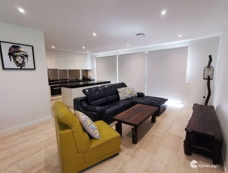 74 Theatre Drive, Benowa - Thumbnail 6