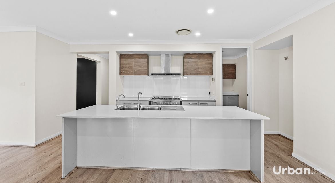 Oran Park 11 Delbridge Road