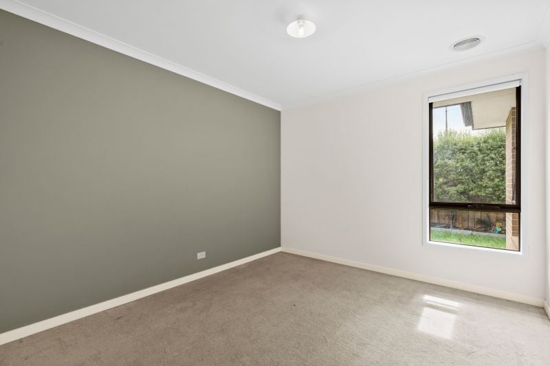 2 Canning Drive, Mickleham