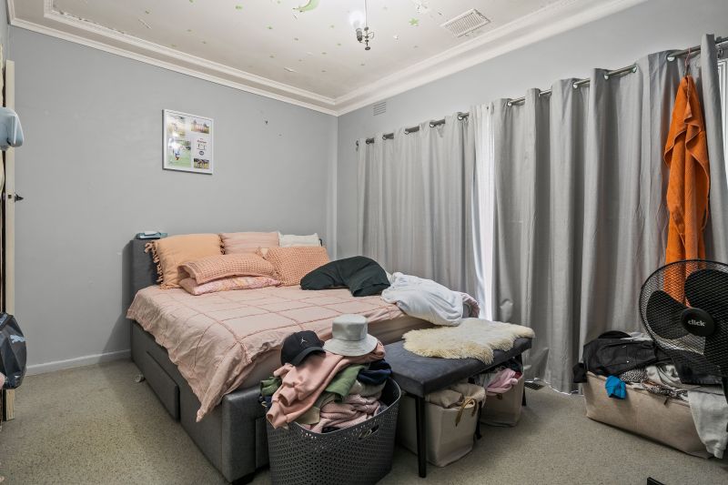 44 Keats Avenue, Kingsbury