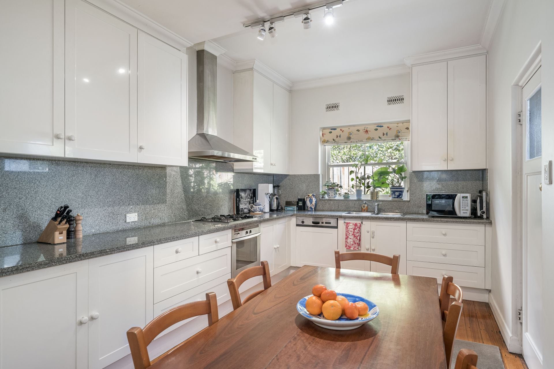 29 Wallace Avenue, Toorak, Toorak - Thumbnail 3