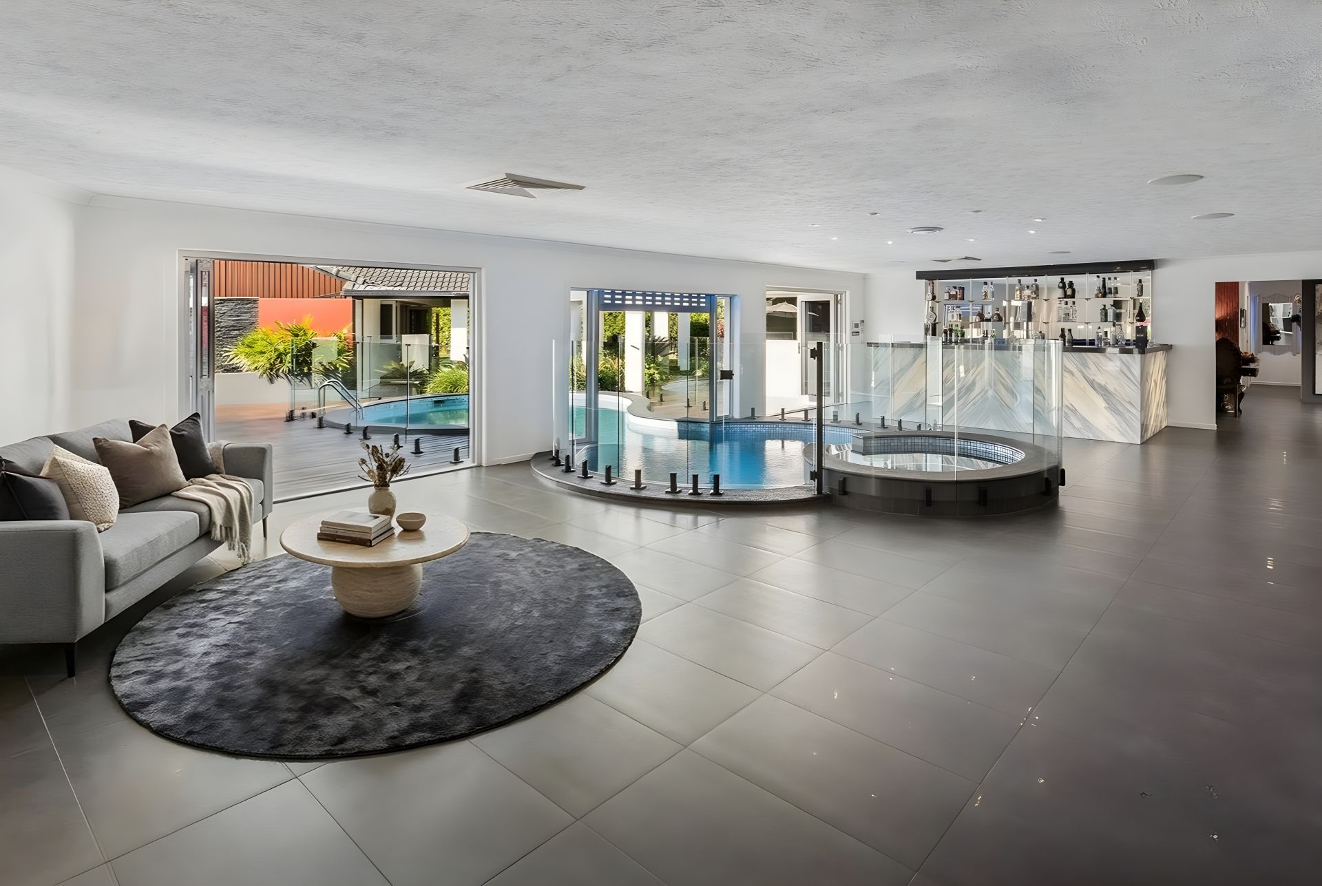 728 Nerang Broadbeach Road, Carrara - Thumbnail 6