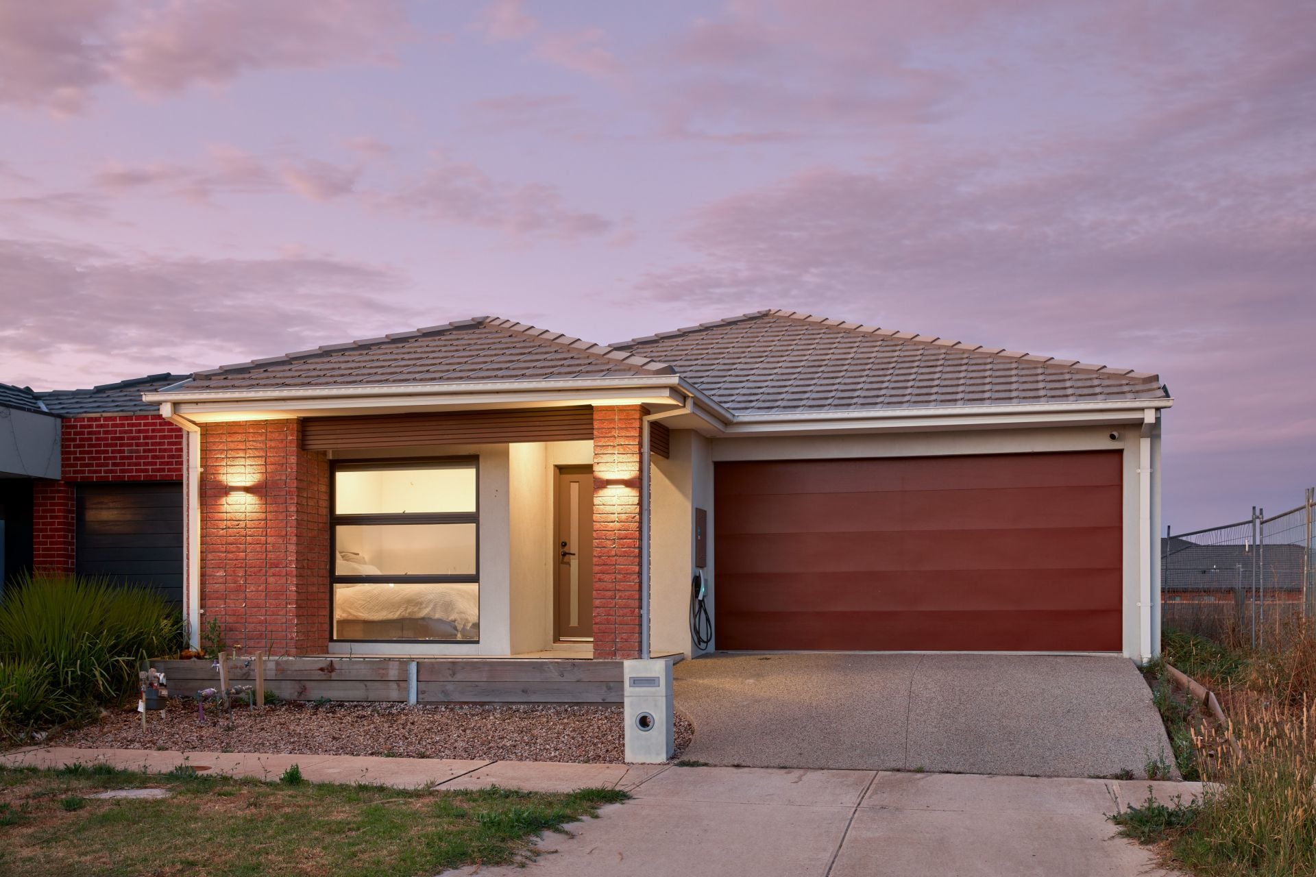 215 Ernstbrook Drive Clyde VIC, Clyde - Thumbnail 2