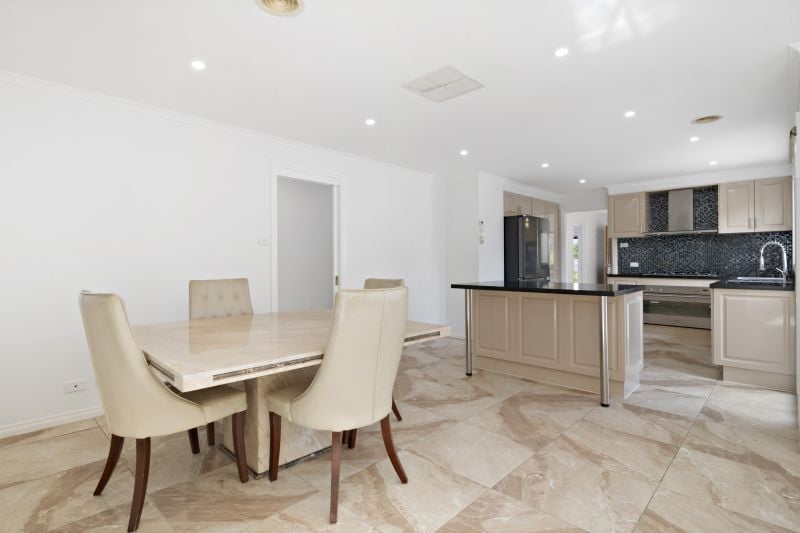 20 Oldfield Place, Epping