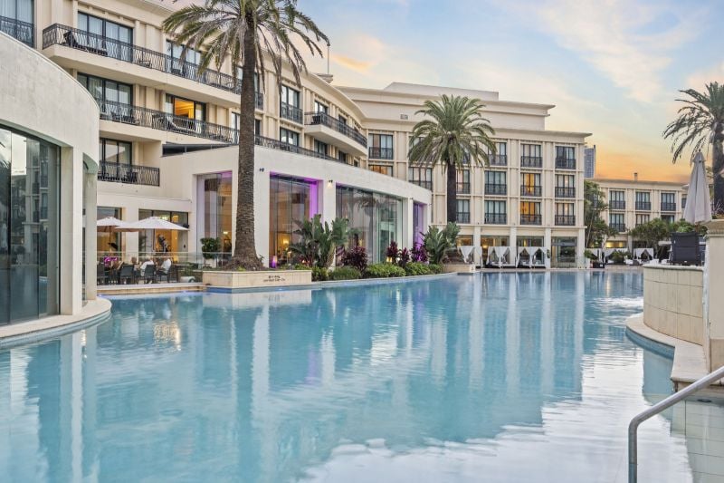 50/94 Sea World Drive, Main Beach - Thumbnail 2