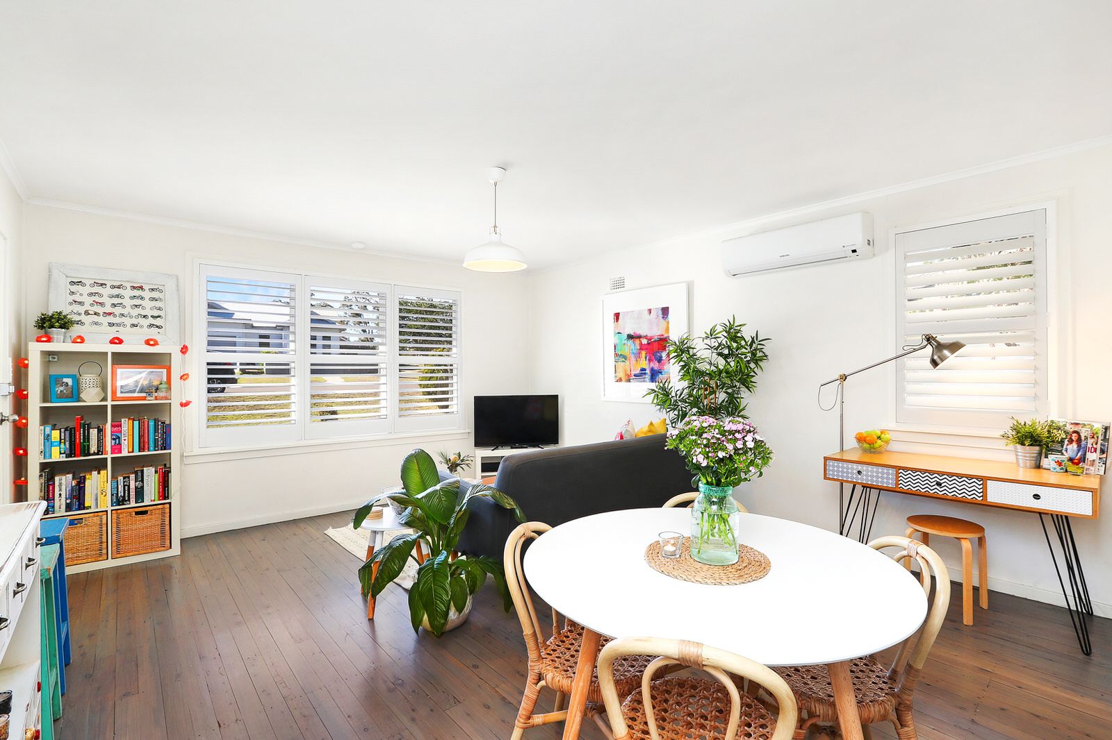 8 Spur Crescent LOFTUS 2232