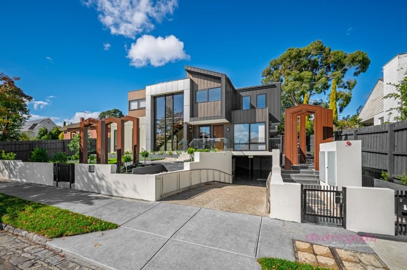 2/38 Normanby Road Kew VIC, Kew - Image 1