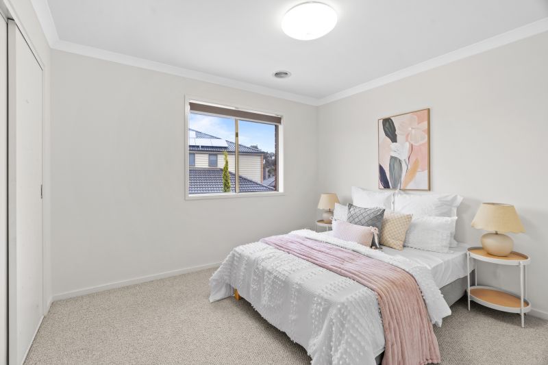 38 Great Brome Avenue, Epping
