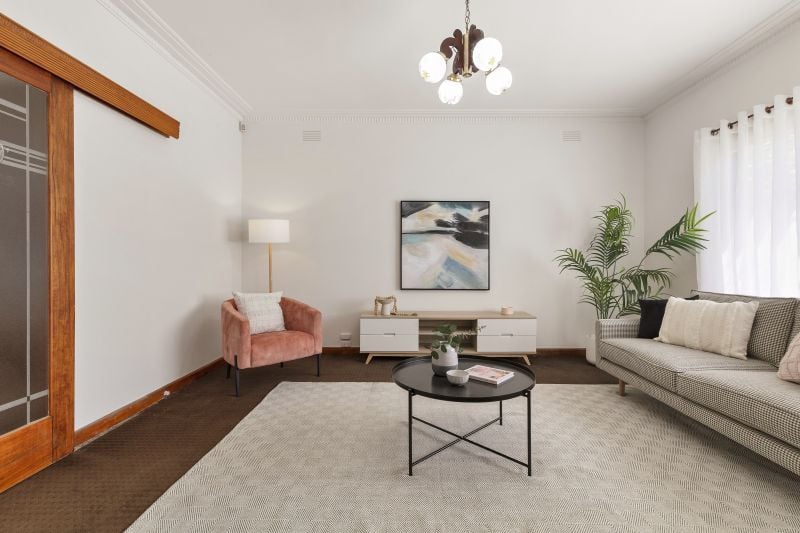 27 Broadhurst Avenue, Reservoir