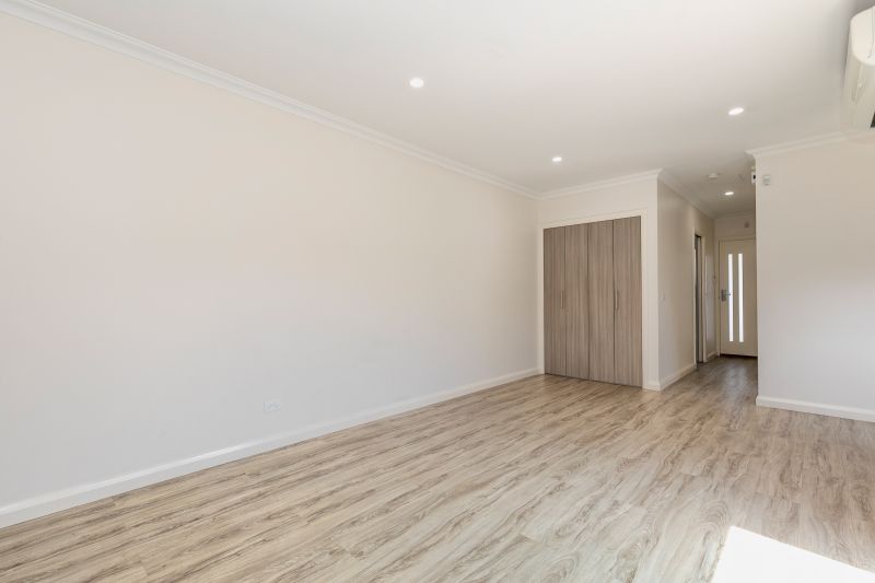 2/17 Cyprus Street, Lalor