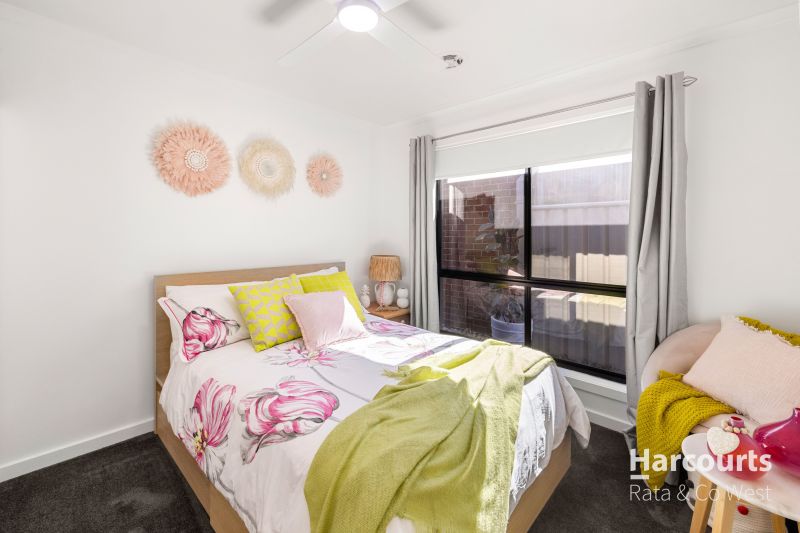 5 Diggers Place, Caroline Springs