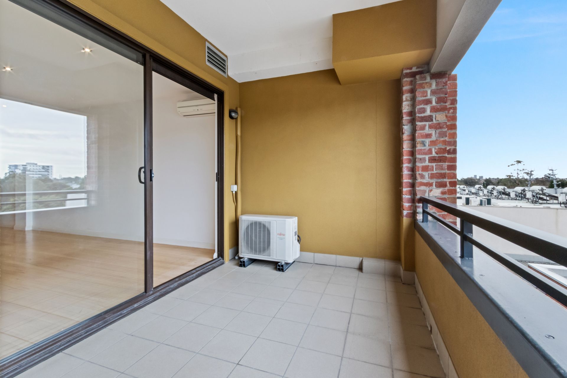 Chic 2-Bedroom at Excelsior Apartments