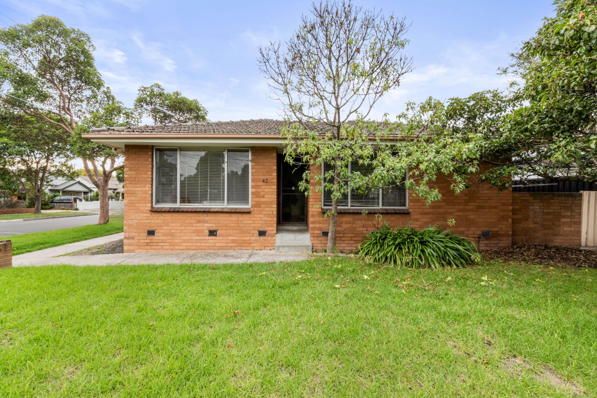 2/42 Kelsby Street, Reservoir, Reservoir - Image 1