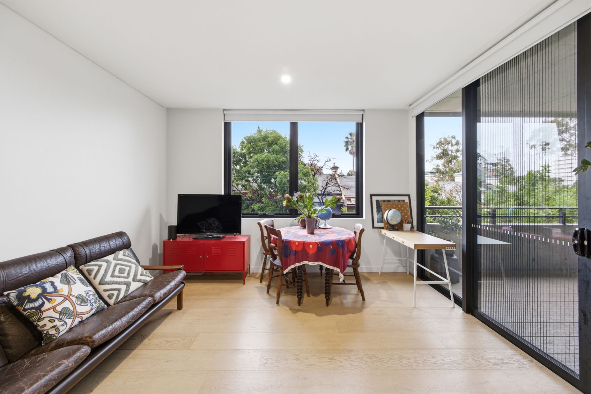 222/6 Cowper Street, Glebe, Glebe - Thumbnail 2