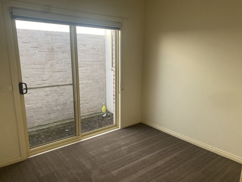 70B Rathcown Road, Reservoir