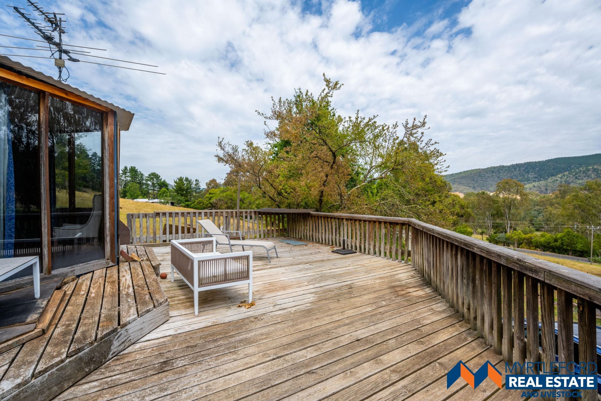 323 Buffalo River Road, MYRTLEFORD, Myrtleford - Thumbnail 7