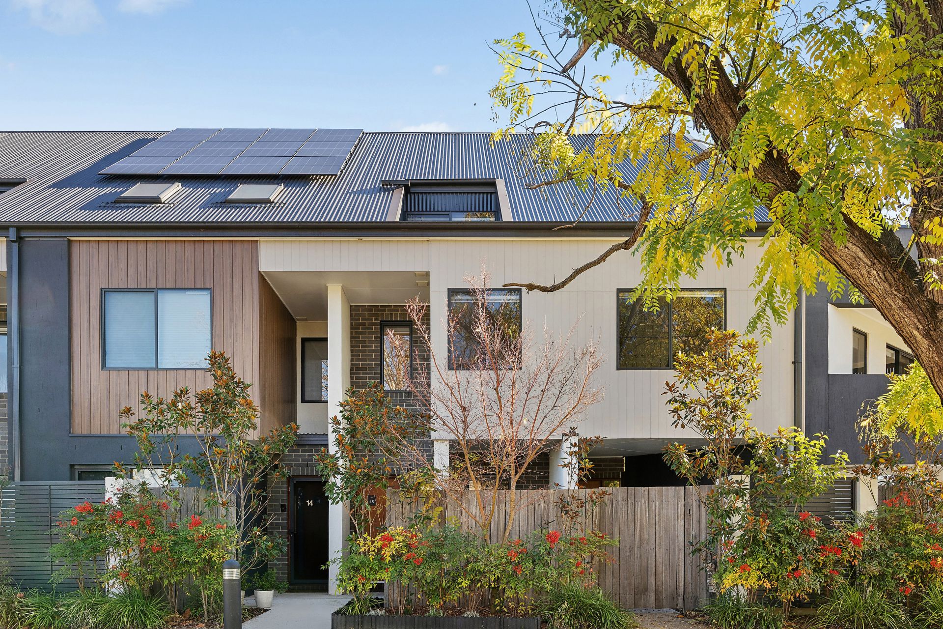 15/8 McGowan Place, Dickson, Dickson - Image 1