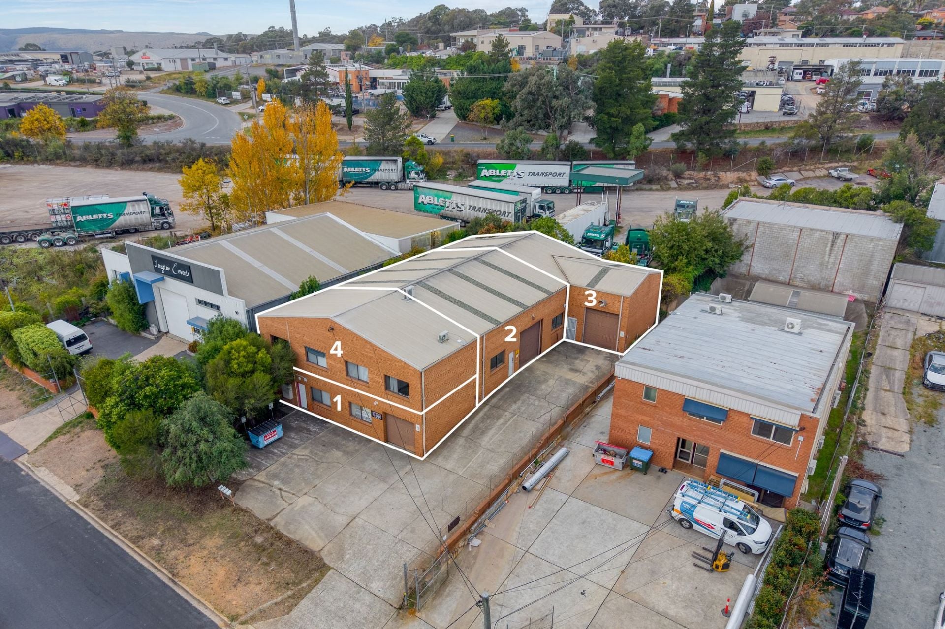 9 Bayldon Road Queanbeyan NSW, Queanbeyan - Thumbnail 2