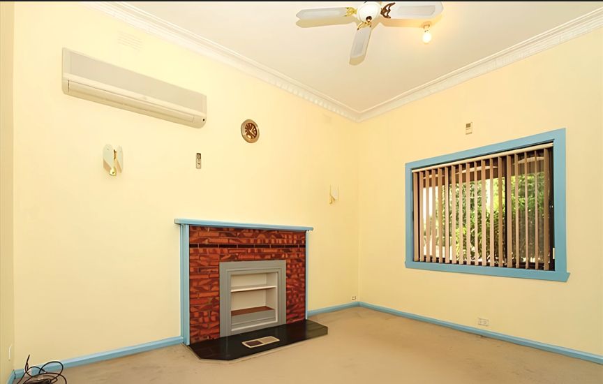 Cosy 3 Bedroom Home with Bungalow!