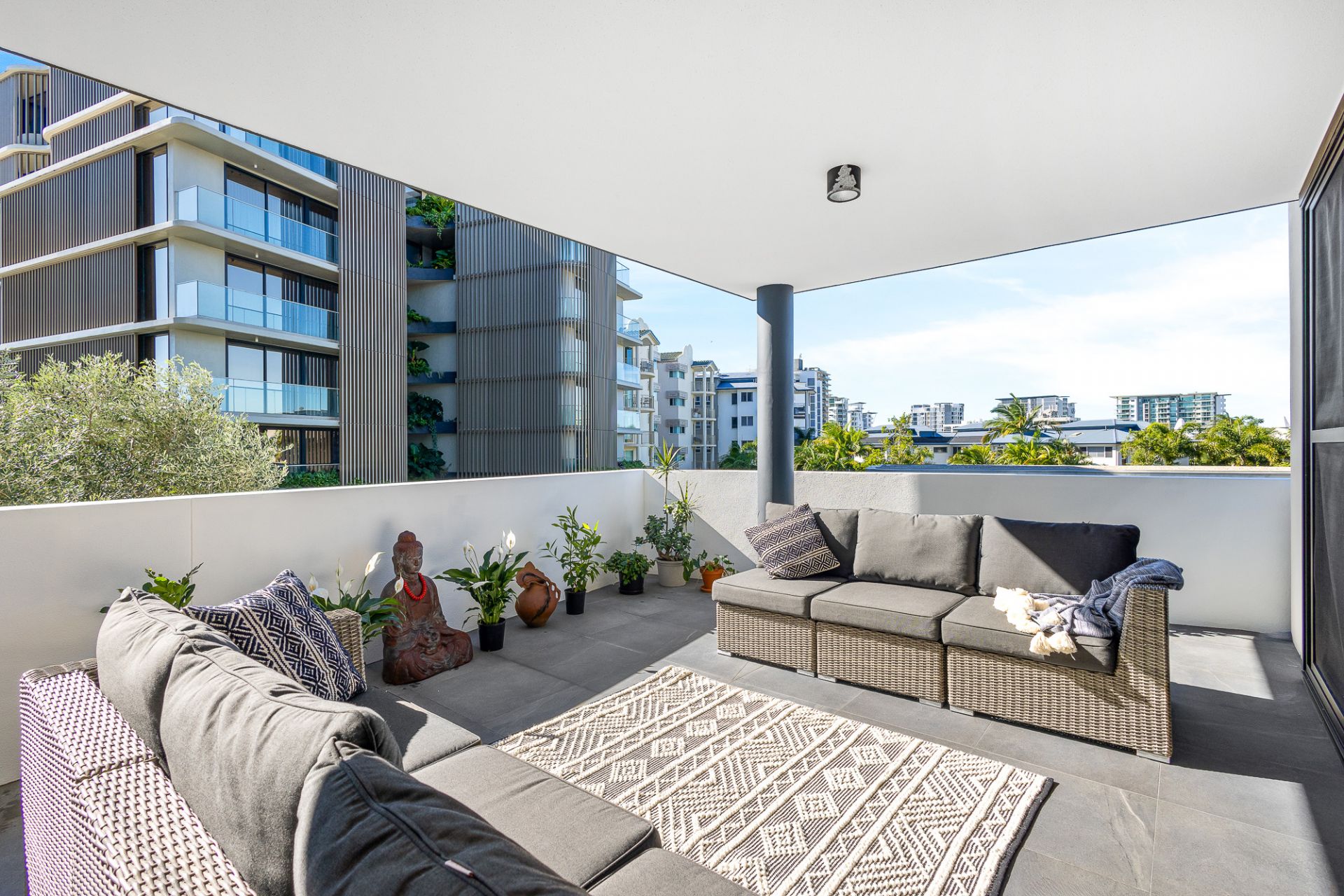 2214/100 Duporth Avenue, Maroochydore, Maroochydore - Thumbnail 3