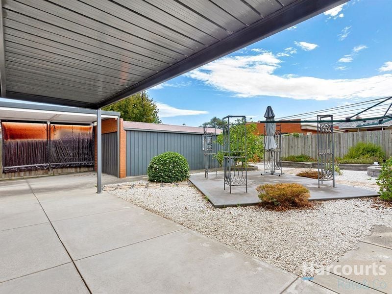 114 Edgars Road, Thomastown