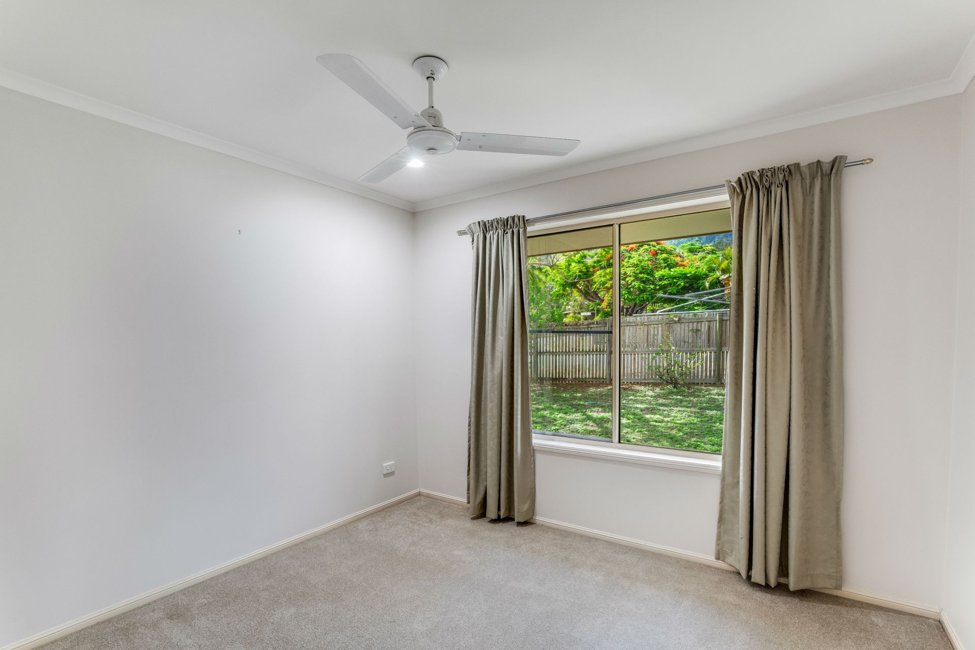 4 Manooka Drive Cannonvale QLD, Cannonvale - Thumbnail 6