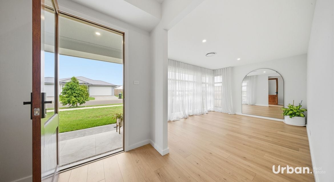 Lochinvar 10 Trevallyn Avenue