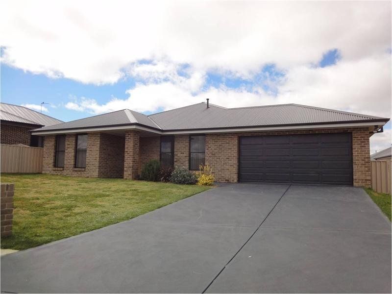 103 Diamond Drive ORANGE NSW