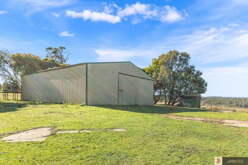 35 Coombs Road Kinglake West VIC, Kinglake West - Thumbnail 3