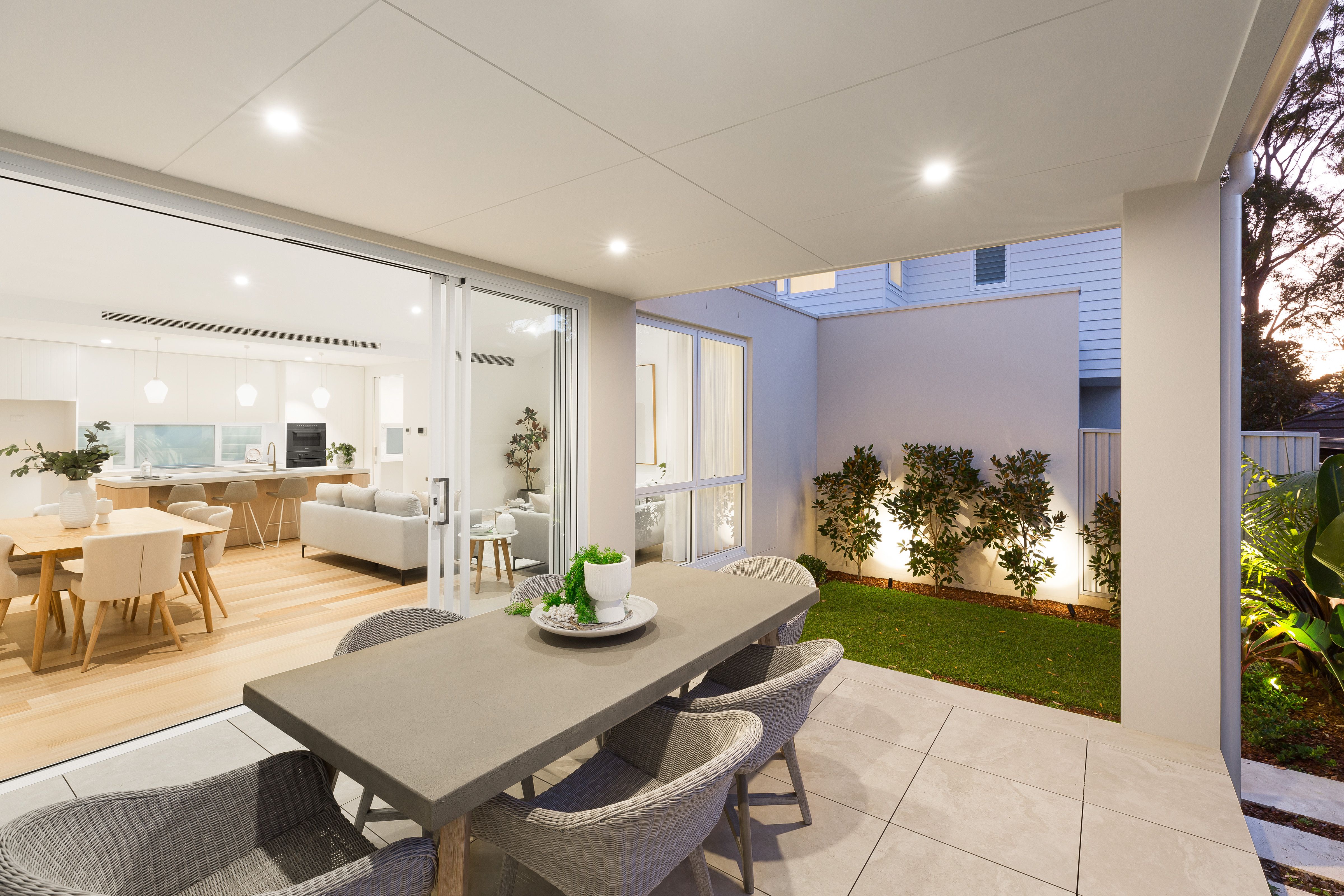 2/52 Oleander Parade, CARINGBAH SOUTH, Caringbah South - Thumbnail 2