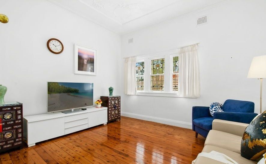 36 Milson Parade, Normanhurst, Normanhurst - Thumbnail 3