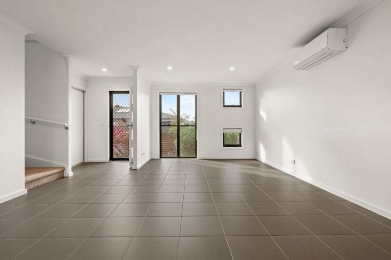 46 Oscar Circuit, Roxburgh Park