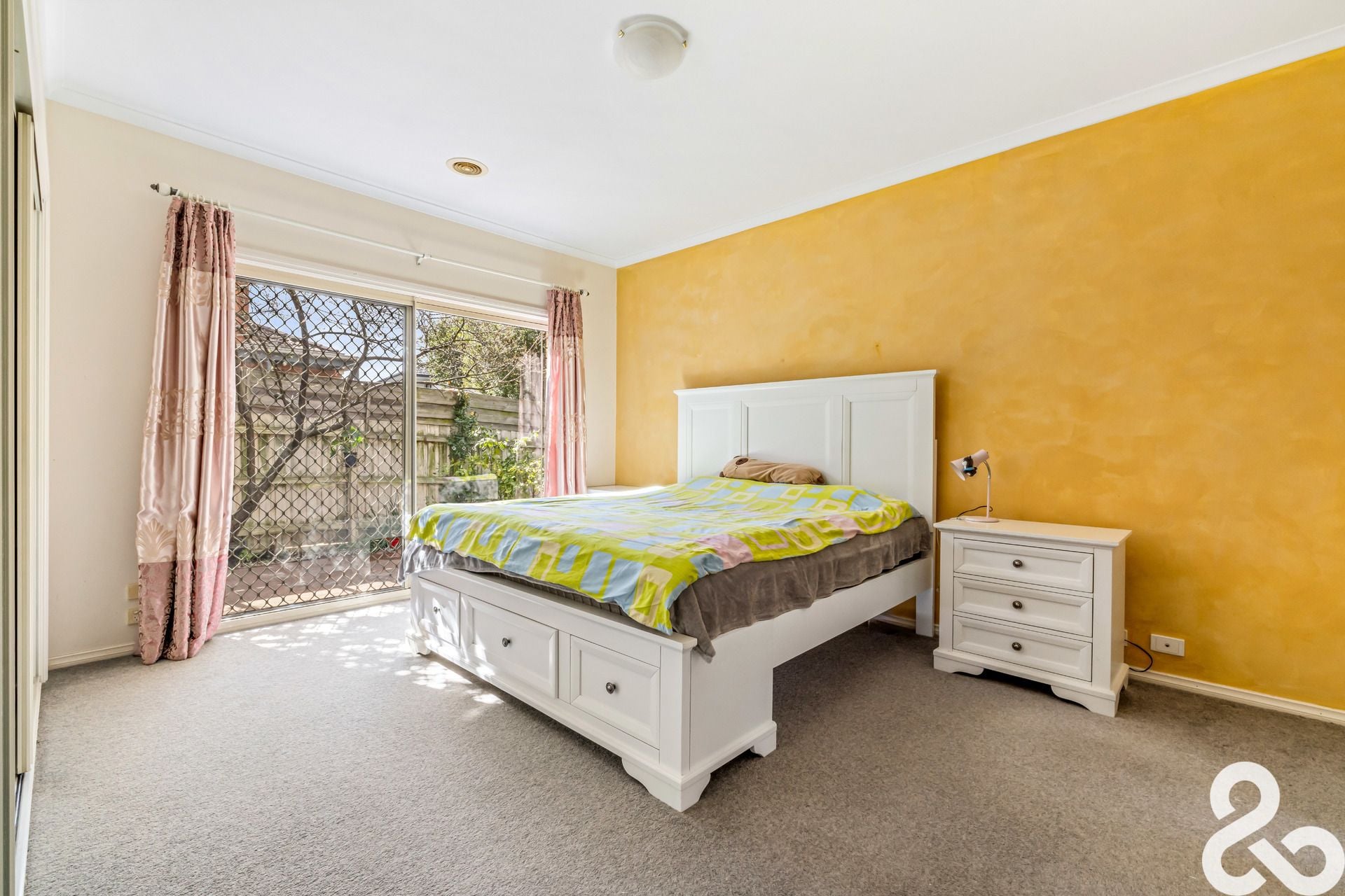 Spacious & Light-Filled Family Home