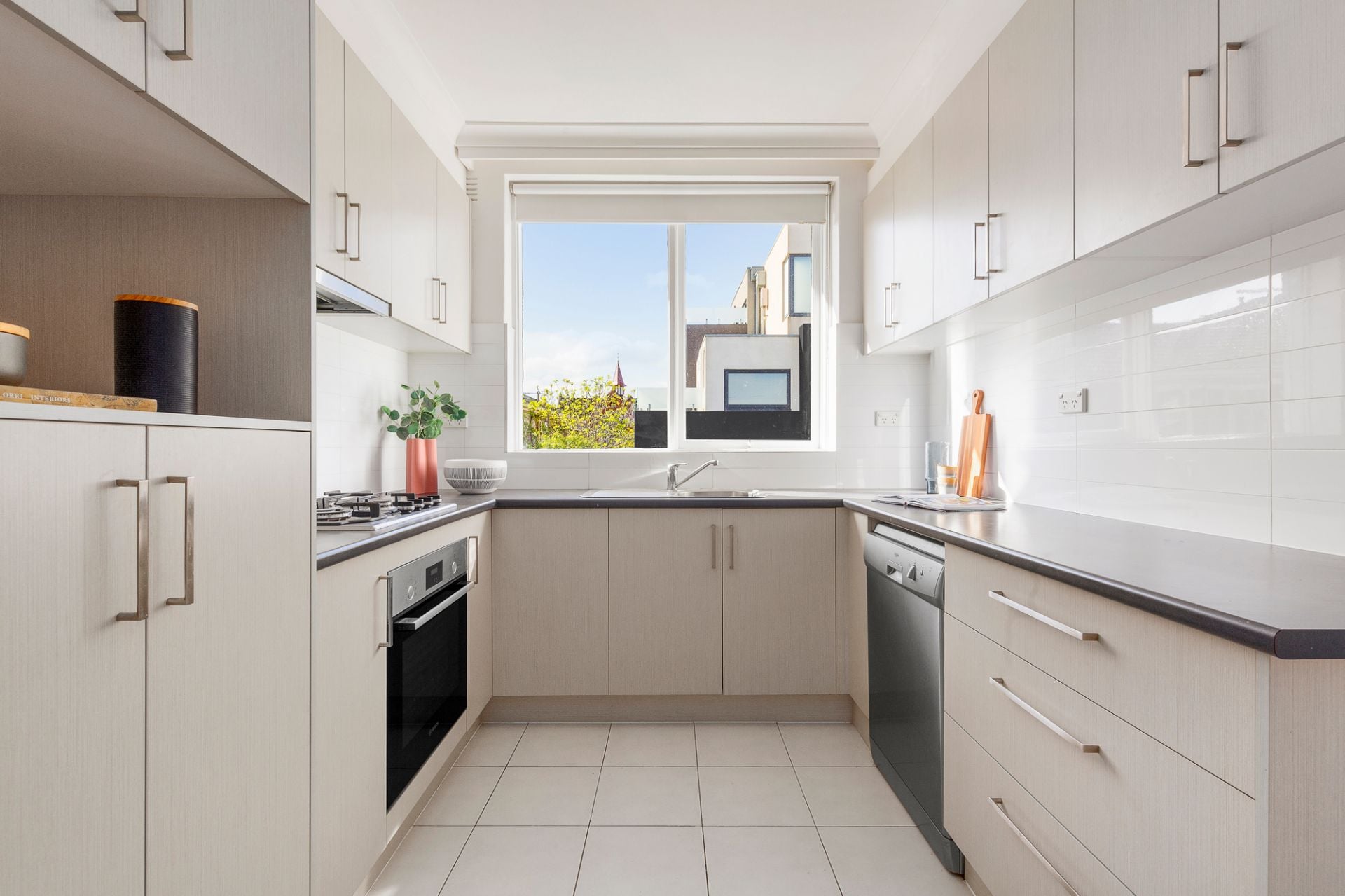 10/2 Parkside  Street, Elsternwick, Elsternwick - Thumbnail 5