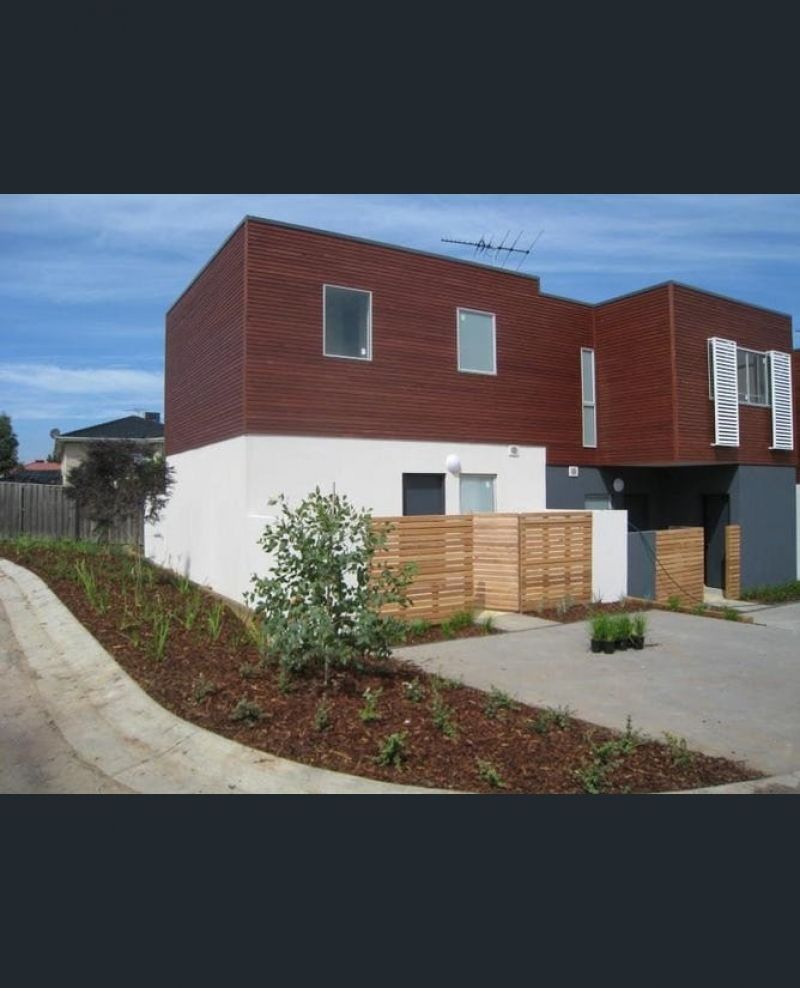 16 Waxflower Crescent, Bundoora