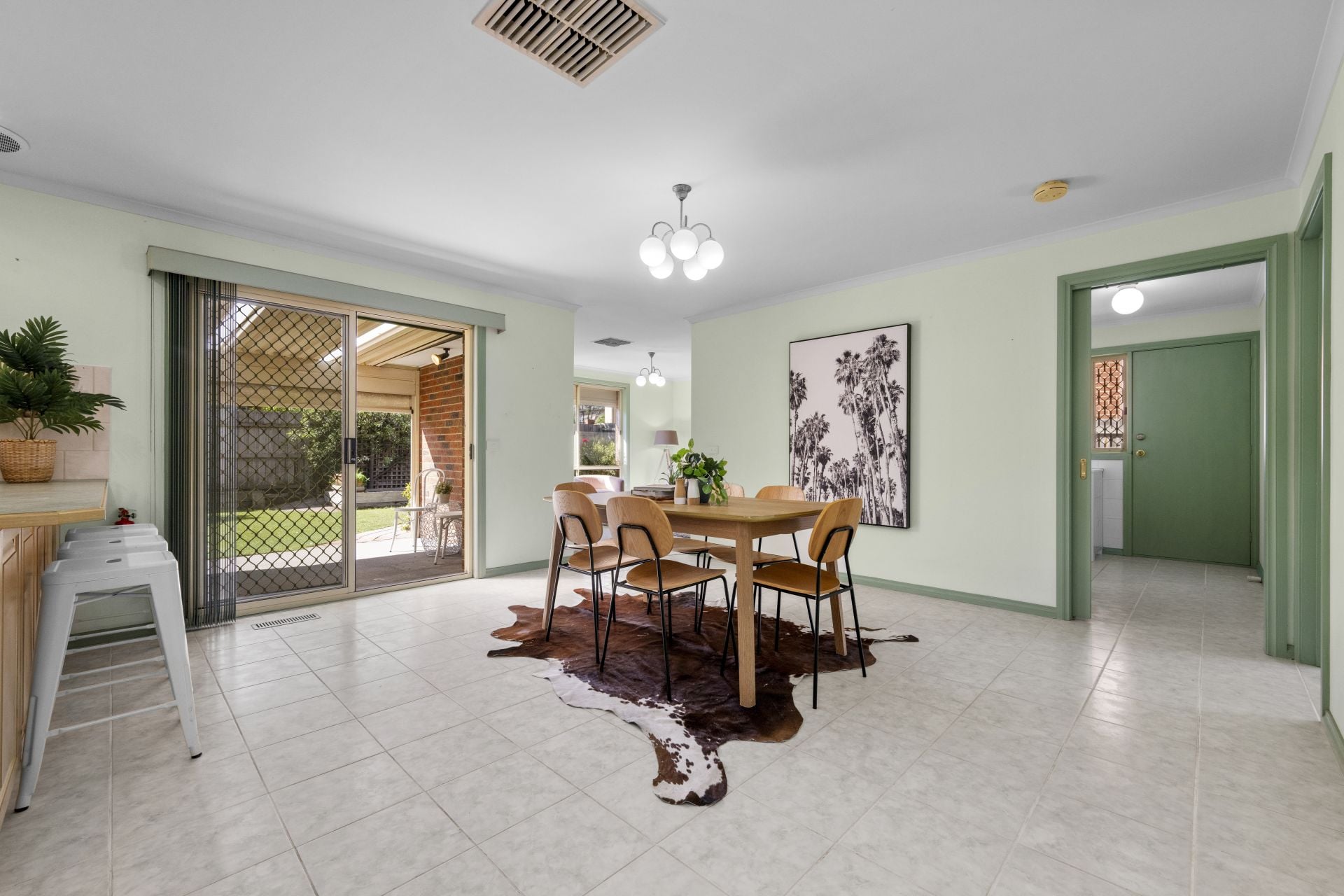 A Comfortable Family Home In A Well-Connected Location