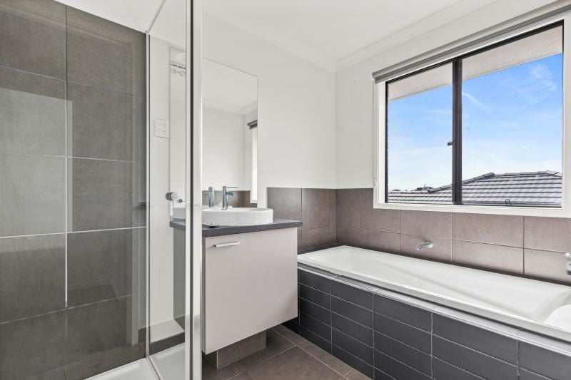 11 Barkers Crescent, Mickleham
