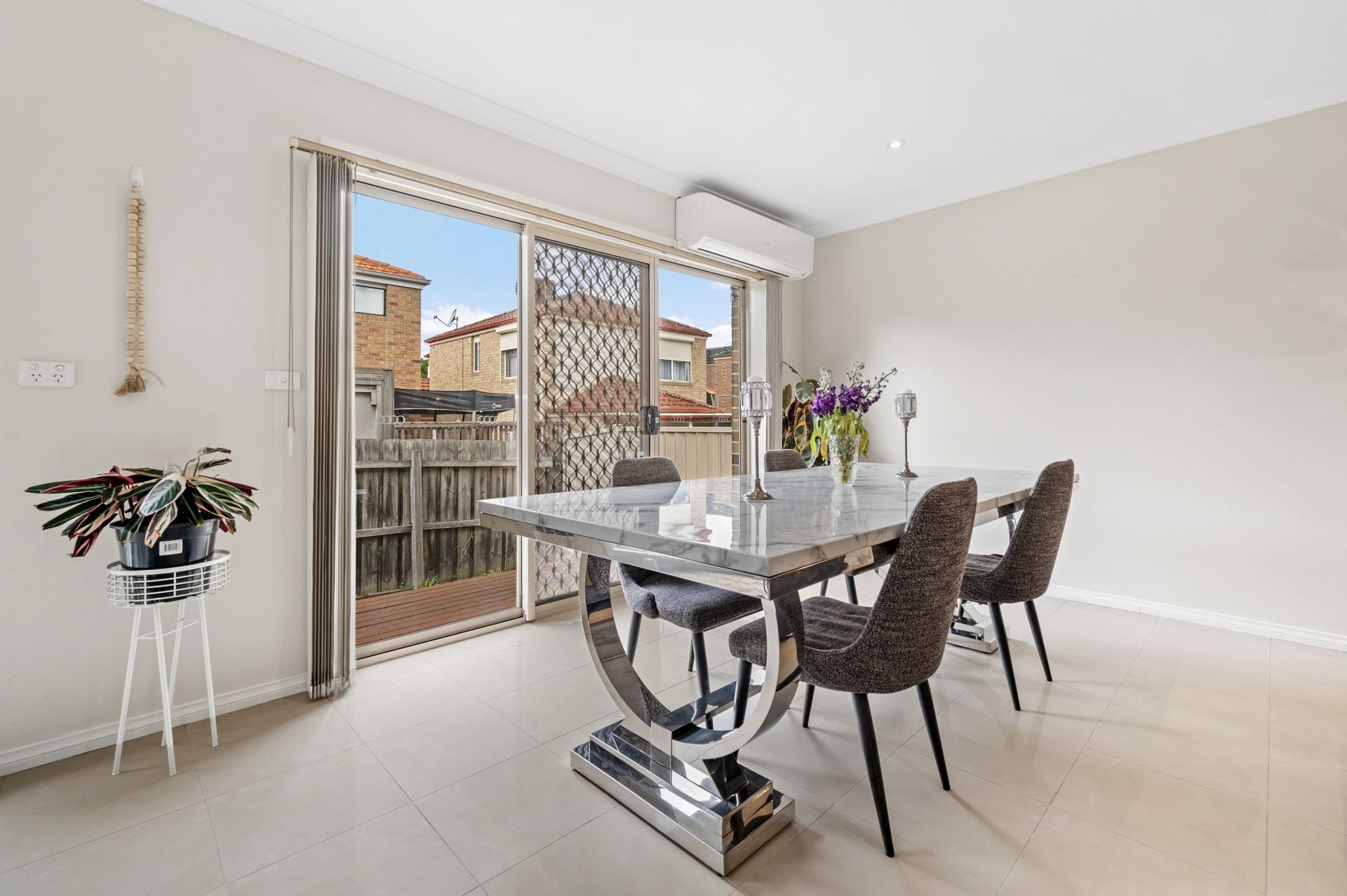 Impressive Spaces For Enticing Living