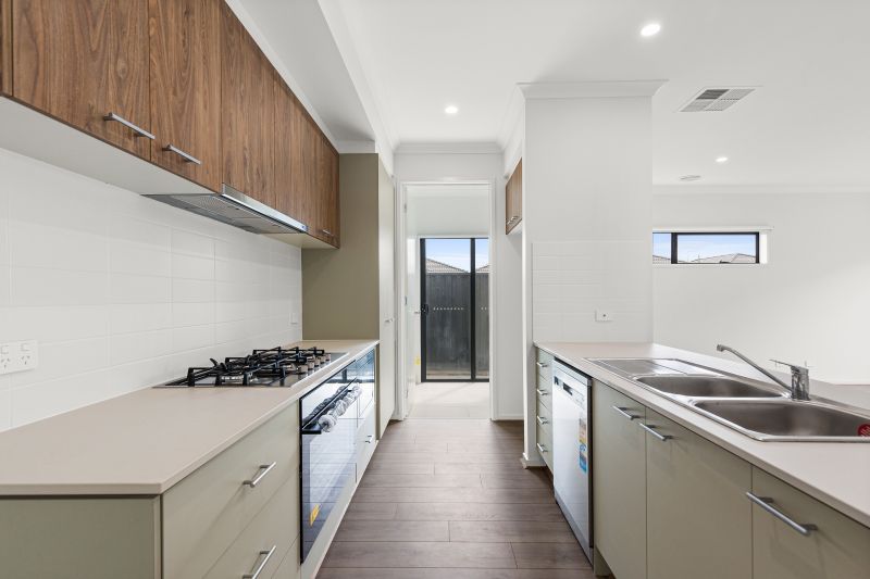 8 Playles Way, Wollert