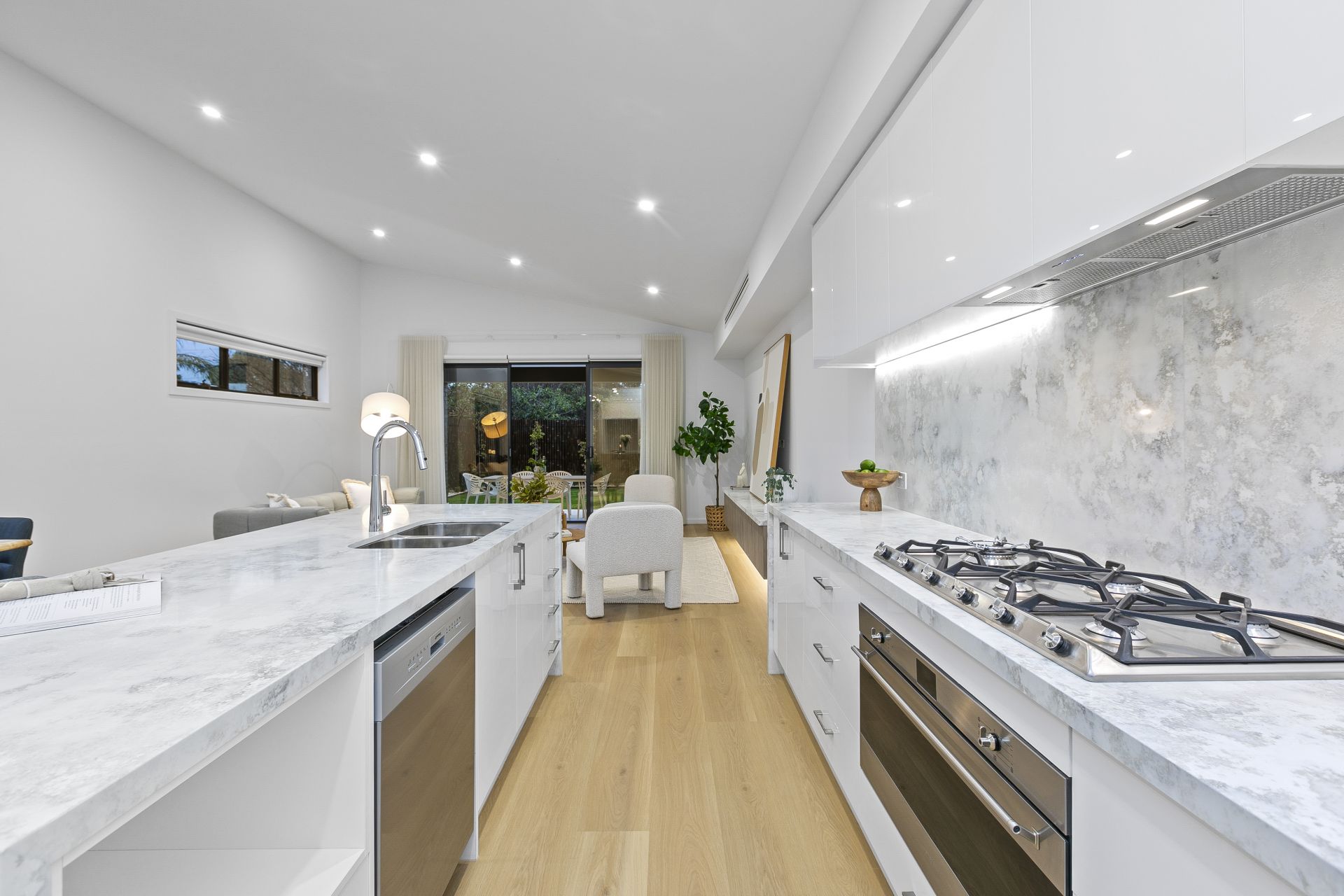 32B Corrigan Avenue, Brooklyn - Thumbnail 4