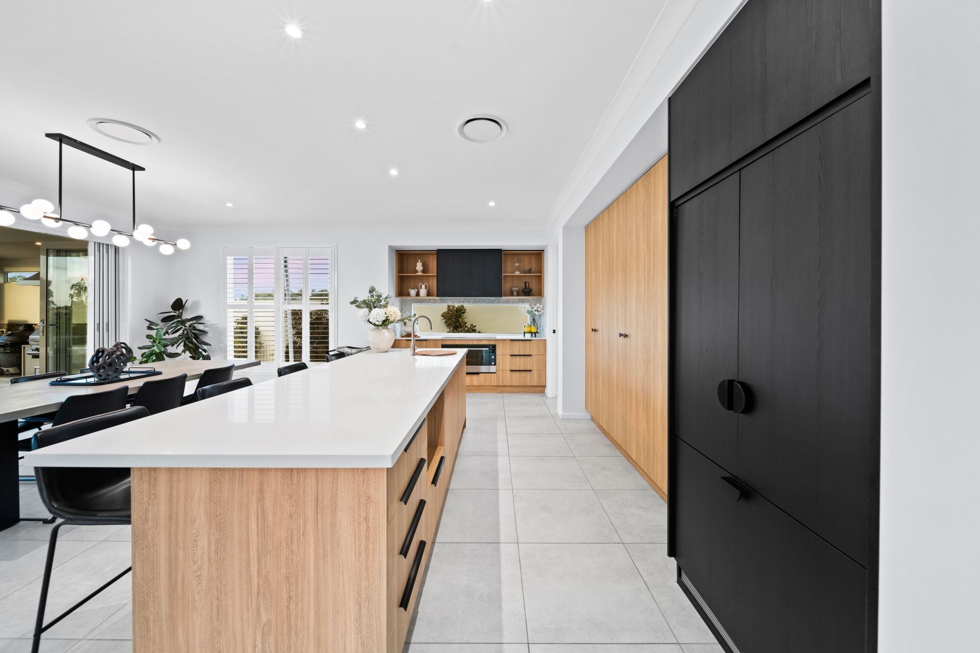 9220 Peter Senior Drive, Hope Island QLD 4212, Hope Island - Thumbnail 5