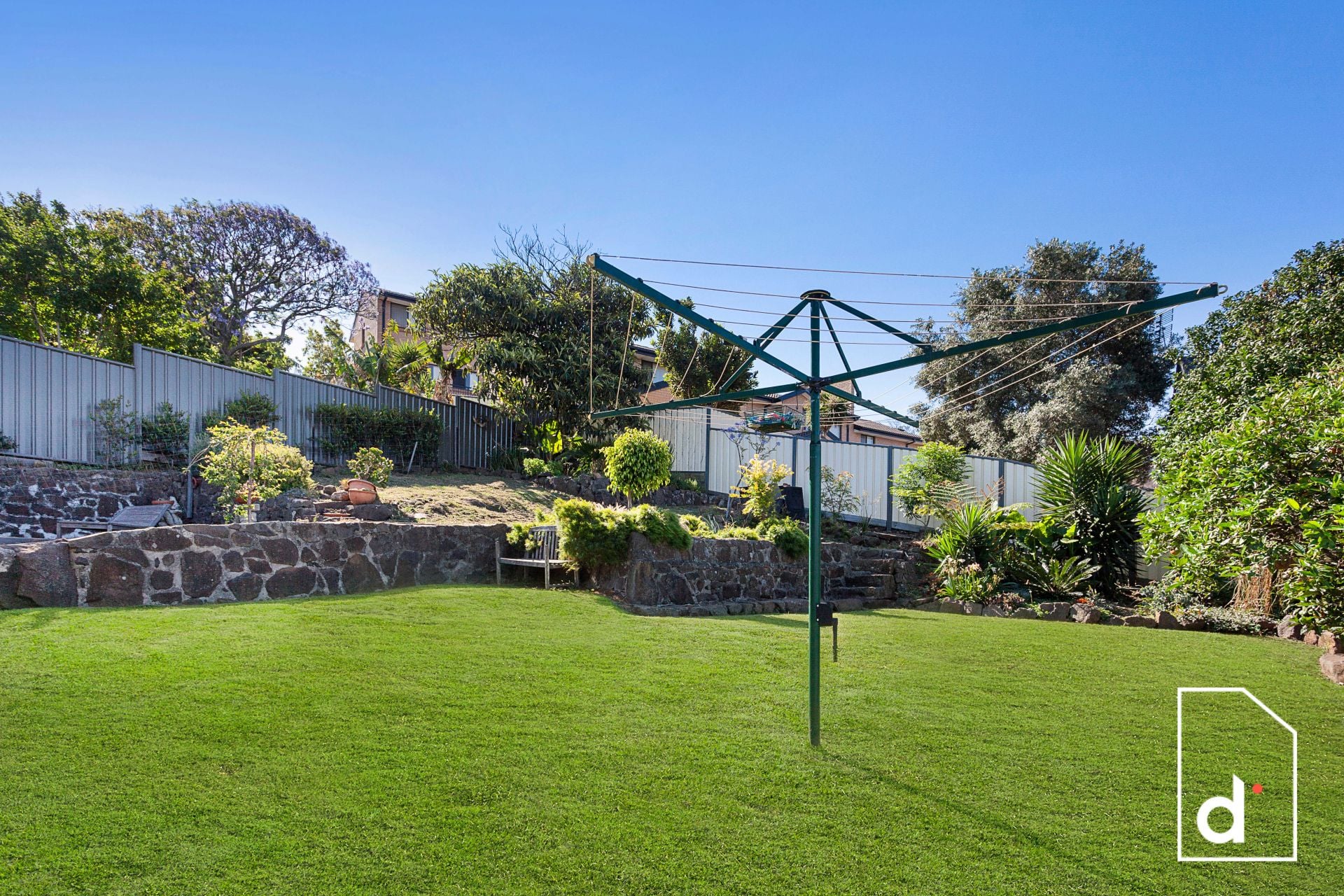 16 Karrabah Crescent, Lake Heights NSW