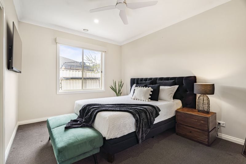 33 Hayston Boulevard, Epping