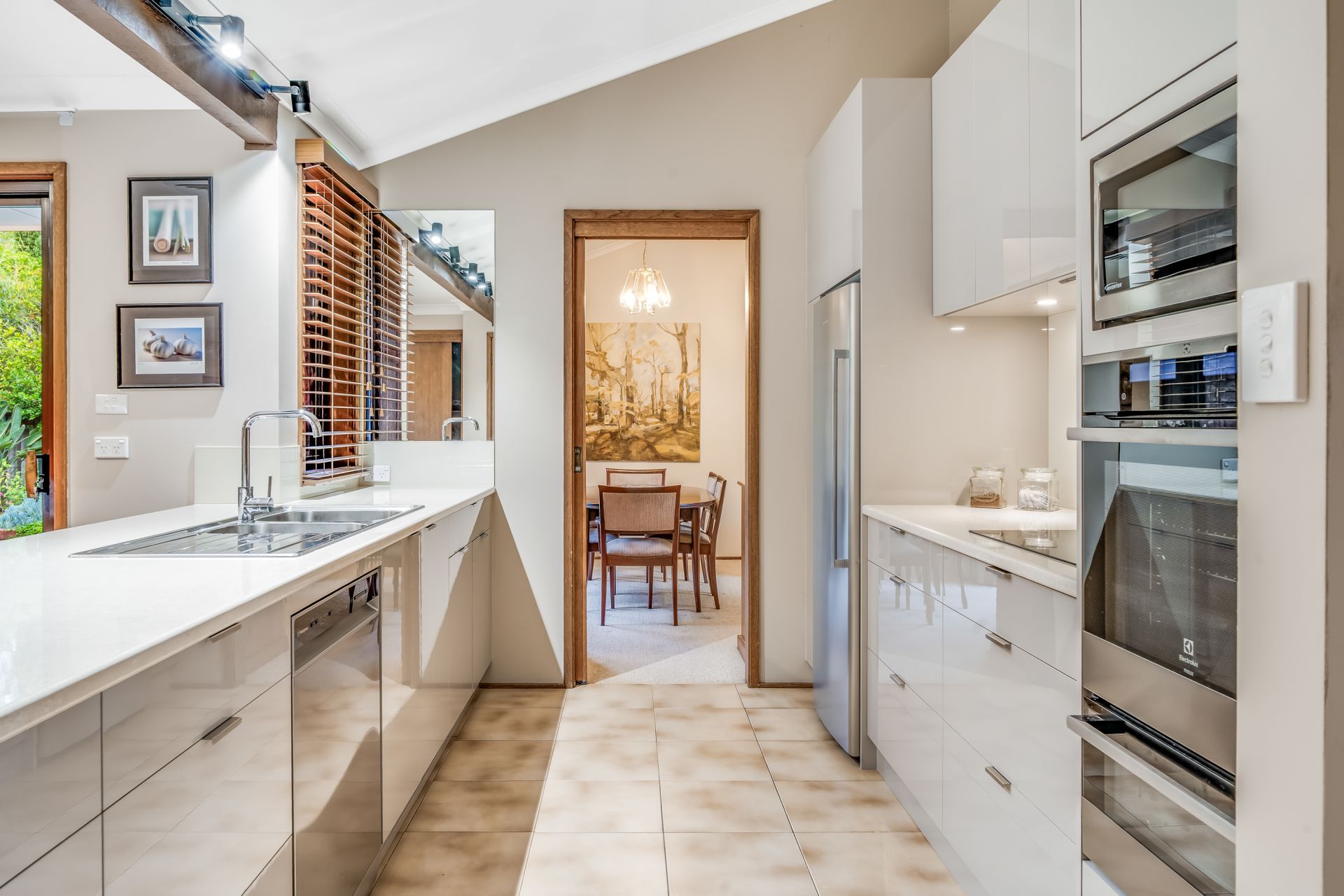14 Veronica Place, Cherrybrook, Cherrybrook - Thumbnail 8